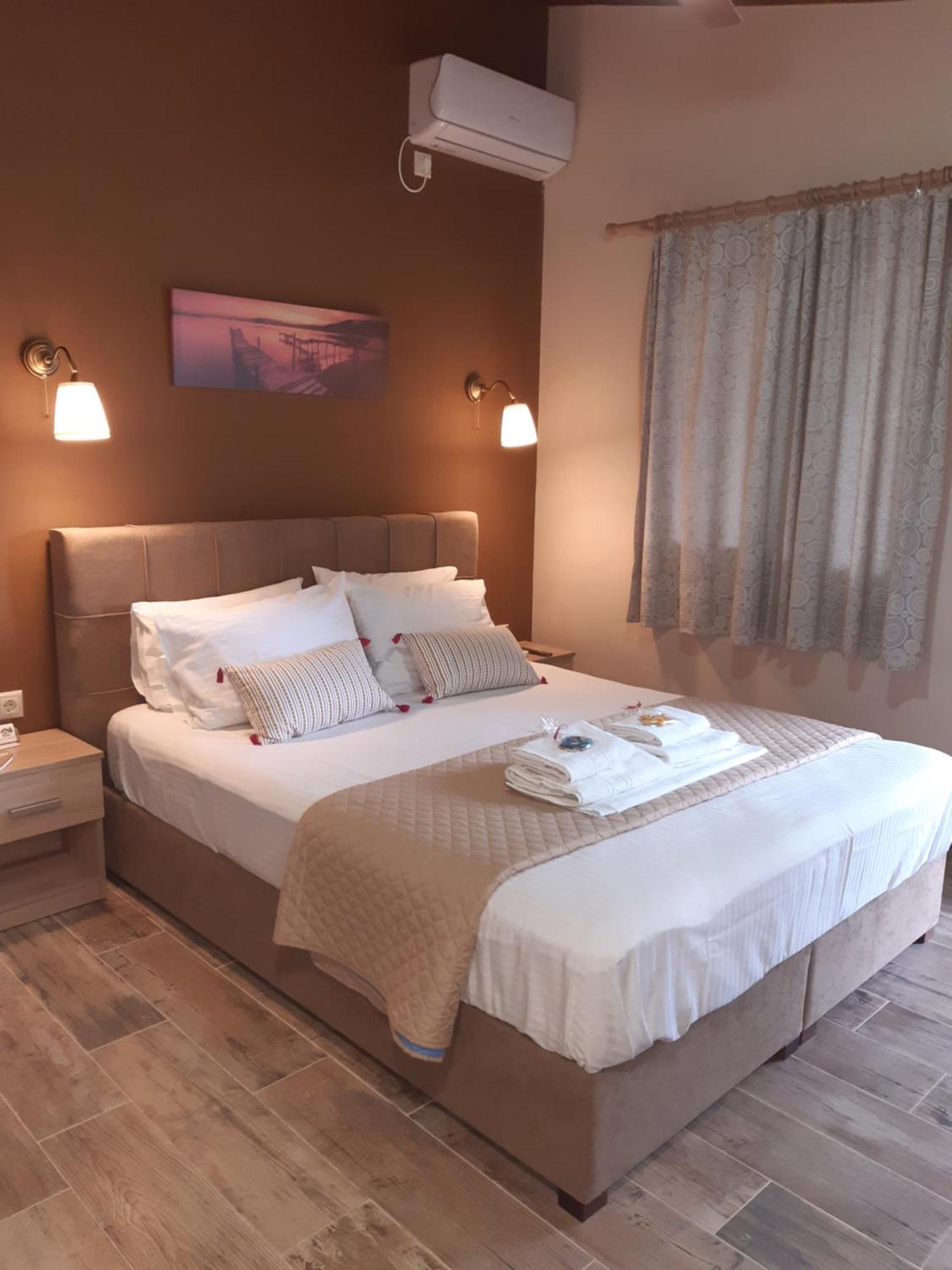 Room Near The Airport Pikérmion Oda fotoğraf